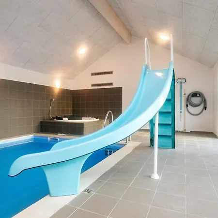 22 Person In Prázdninový dům *