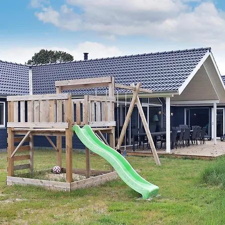 Prázdninový dům 22 Person In