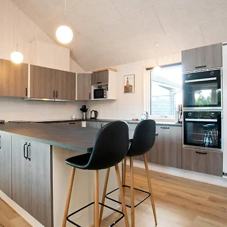 22 Person In Prázdninový dům